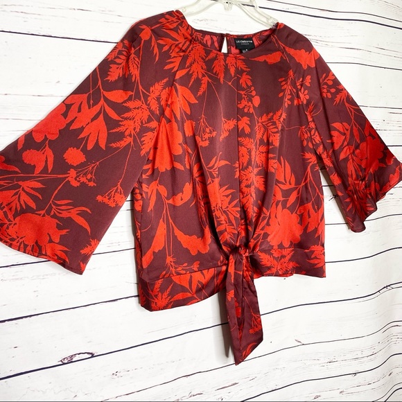 Liz Claiborne Career Red Floral Front Tie Blouse Size Small - Picture 4 of 10